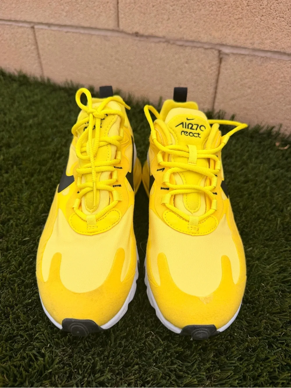 Nike Yellow and Black Casual Sneakers